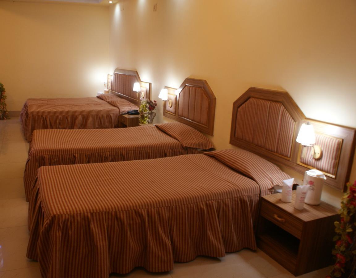 Hotel Lara India Varanasi Exterior foto
